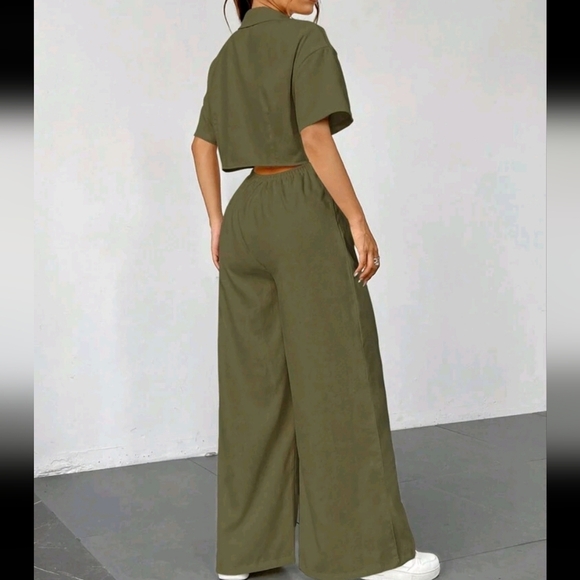 Plain Front Button Closure Short Sleeve Casual Pleated Jumpsuit - Picture 2 of 4